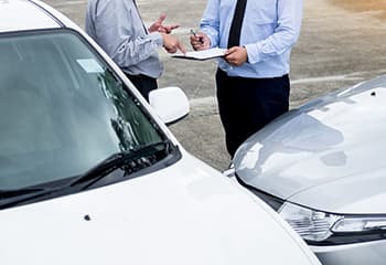 車輌保険・対物保険の自動車修理はお任せください！